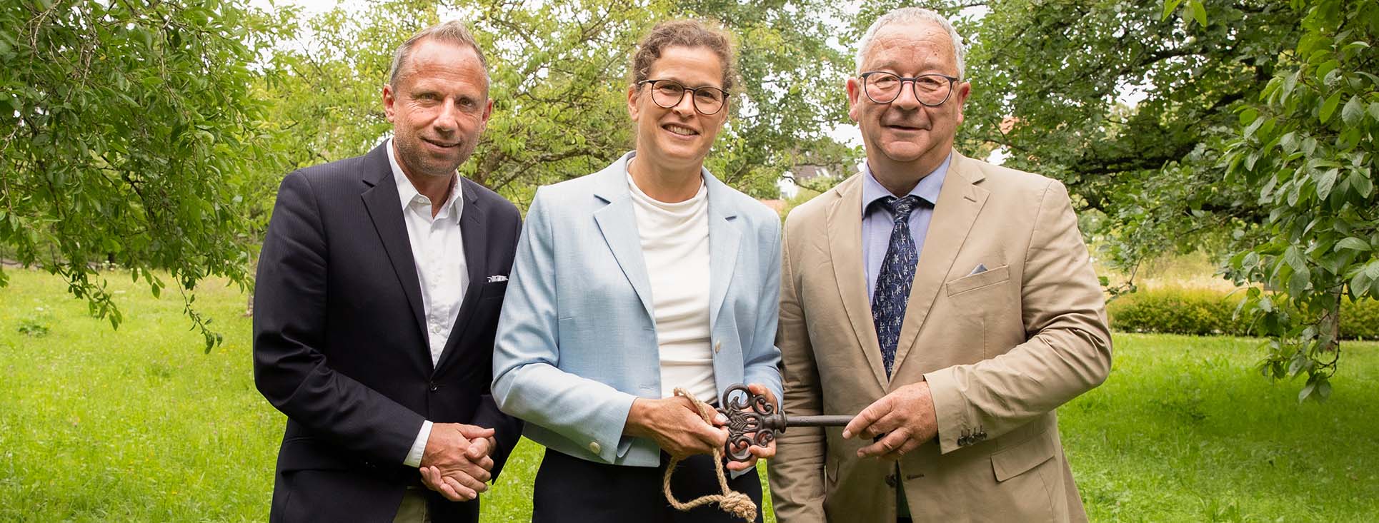 Link zur Pressemitteliung Pressefoto Amtsübergabe class=